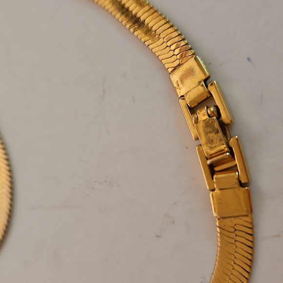 Herringbone 1/4"W Goldtone Necklace - Picture 5 of 5